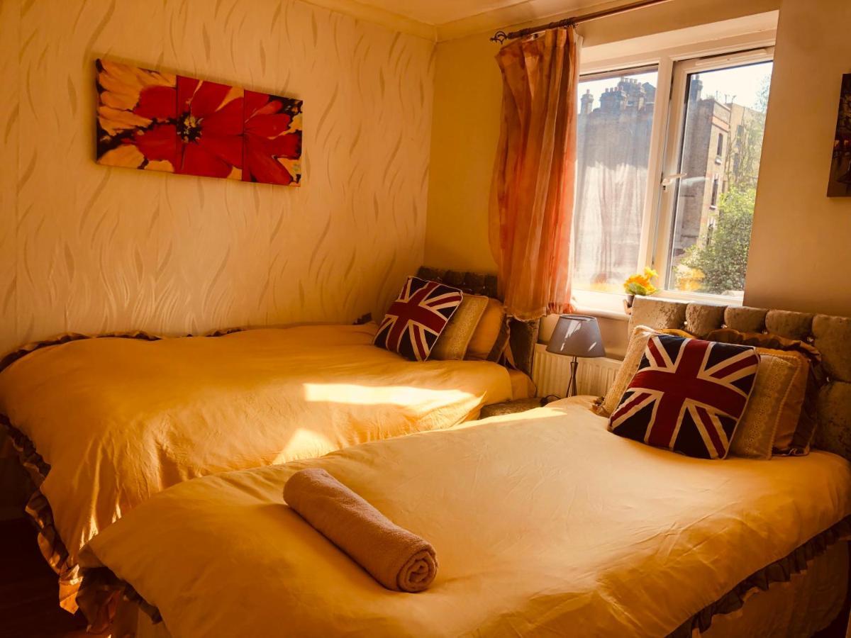 Сasa de vacaciones Cheerful 4 Bedroom House With Garden Free Parking Londres