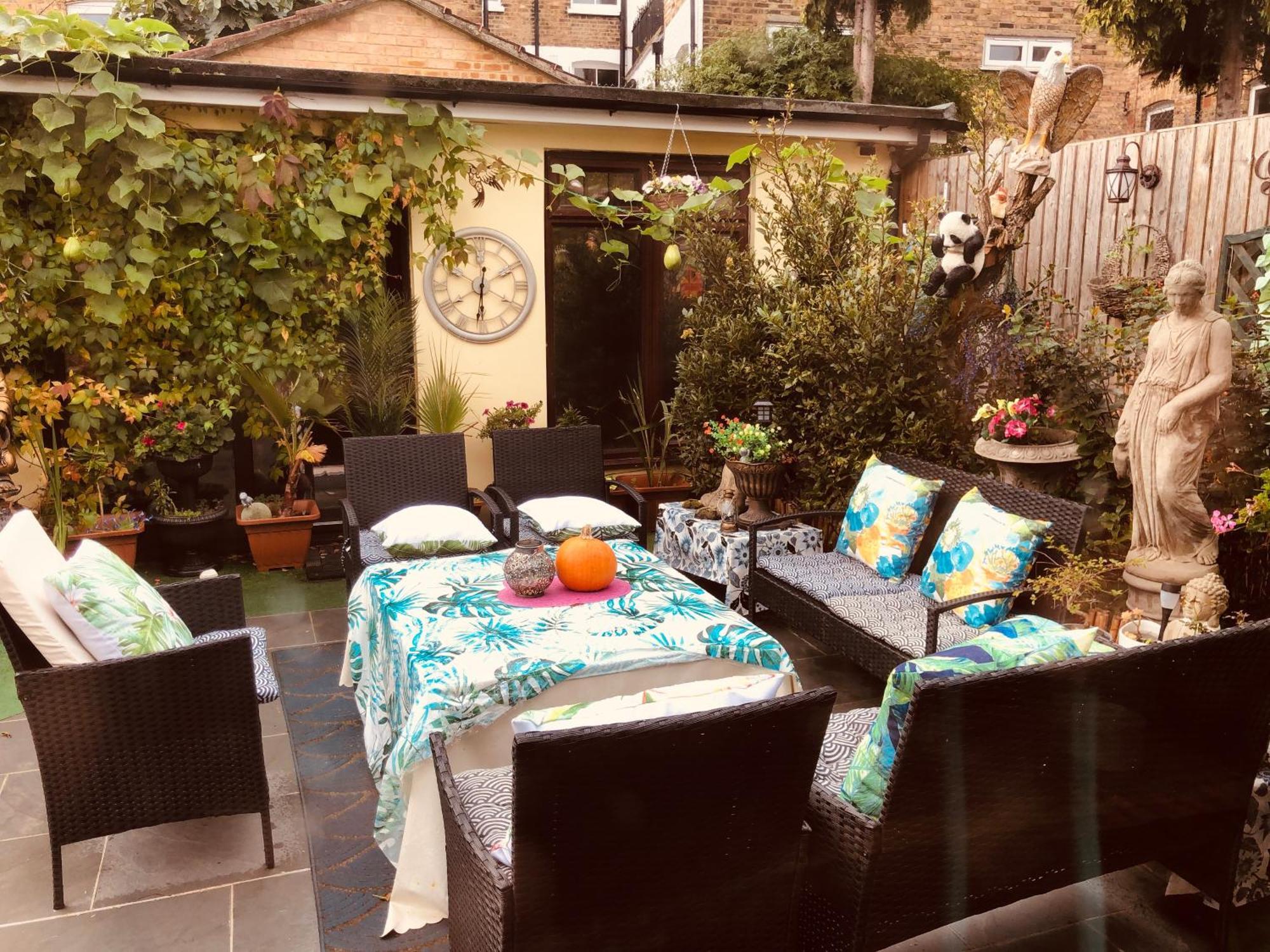 Cheerful 4 Bedroom House With Garden Free Parking Сasa de vacaciones